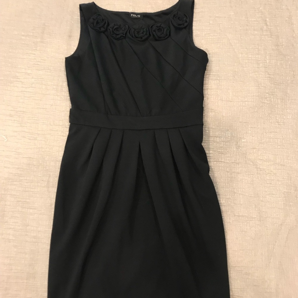Black mid dress